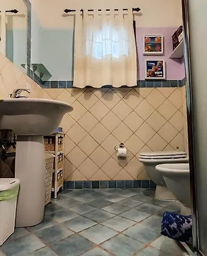 Вилла La Casa Del Gelsomino Ла-Маддалена